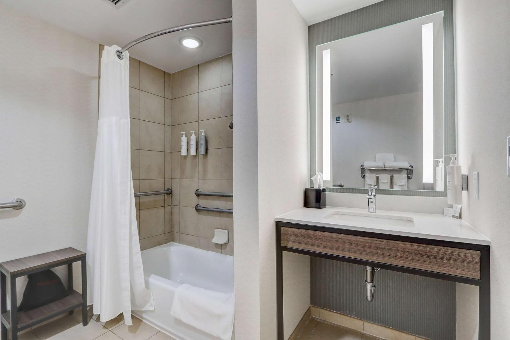 Hilton Garden Inn Indianapolis Northwest Extérieur photo